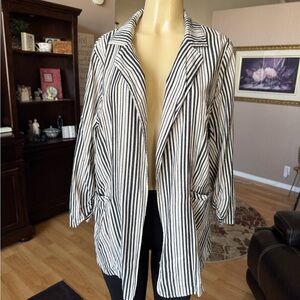 Talent black & white long scrunched sleeves open jacket w/pockets-size L